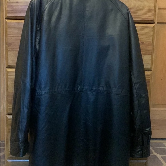 Vintage brand-black genuine leather 3/4 coat w/zip out plush lining. - Picture 3 of 9
